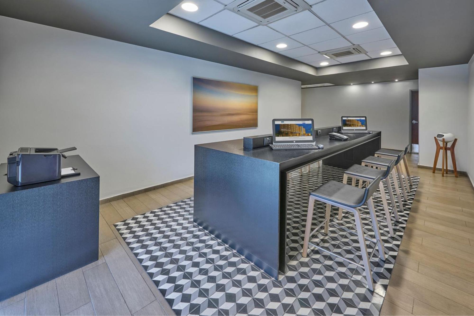 City Express Plus By Marriott Ciudad De Mexico Periferico Sur Tlalpan Exterior photo
